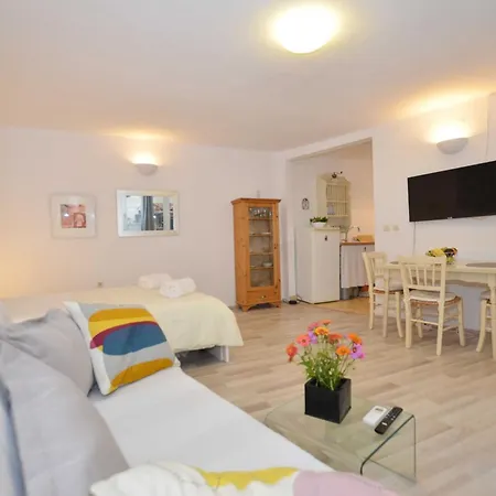 La Dolce Vita Studio Lägenhet